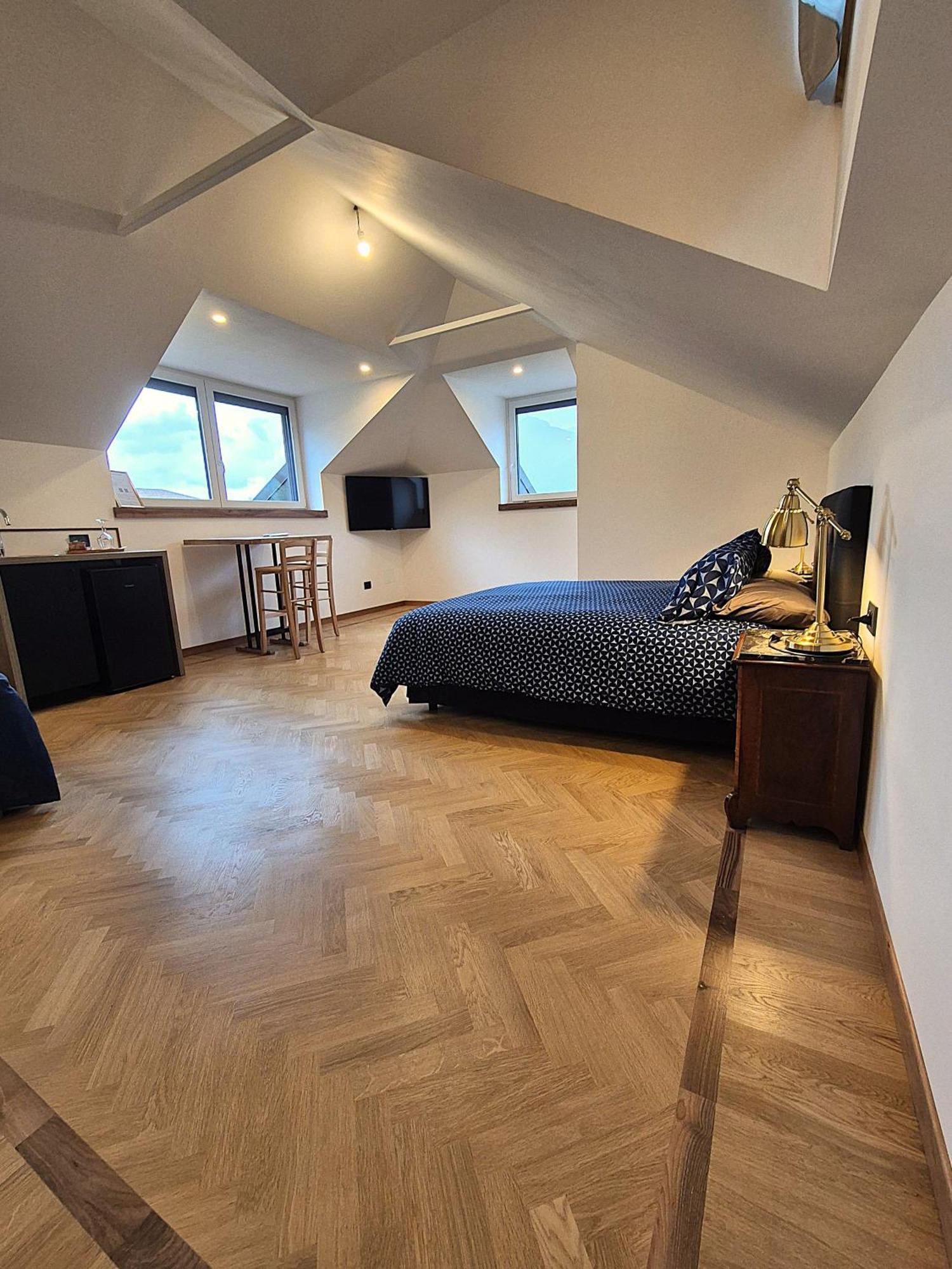Residenza Laurum Манделло-дель-Ларио Экстерьер фото